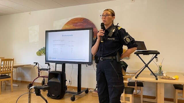 Polisen Emelie informerade om bedrägeri - bild 2
