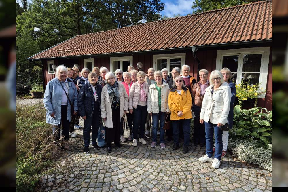 Röda Korsets volontärer på utflykt - bild 1